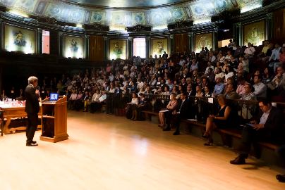 La Asamblea de Compromisarios aprueba la creación de una Correduría de Seguros propia para los médicos de Madrid
