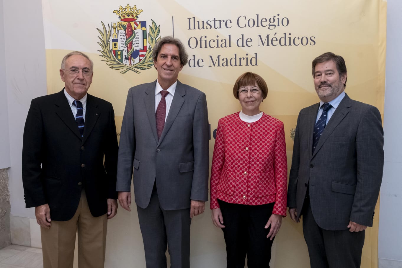 Dr. Antonio Sierra, Dr. Miguel Ángel Sánchez Chillón, Aurelio Capilla, Dtor médico Hospital Beata María Ana, Rosario Rodriguez Martín, tesorera AECC