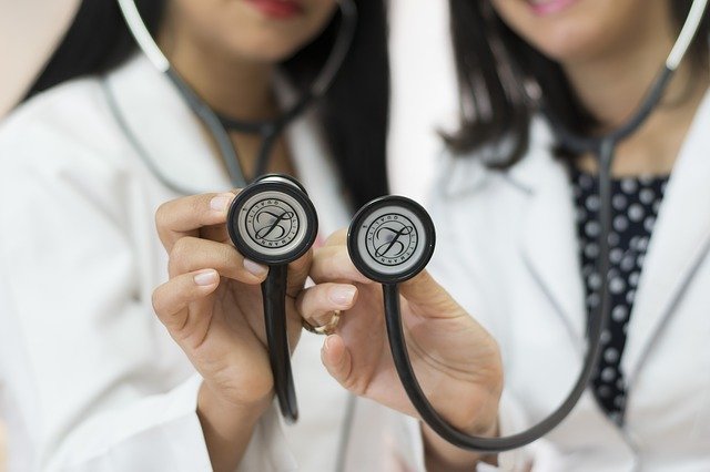 médicos residentes