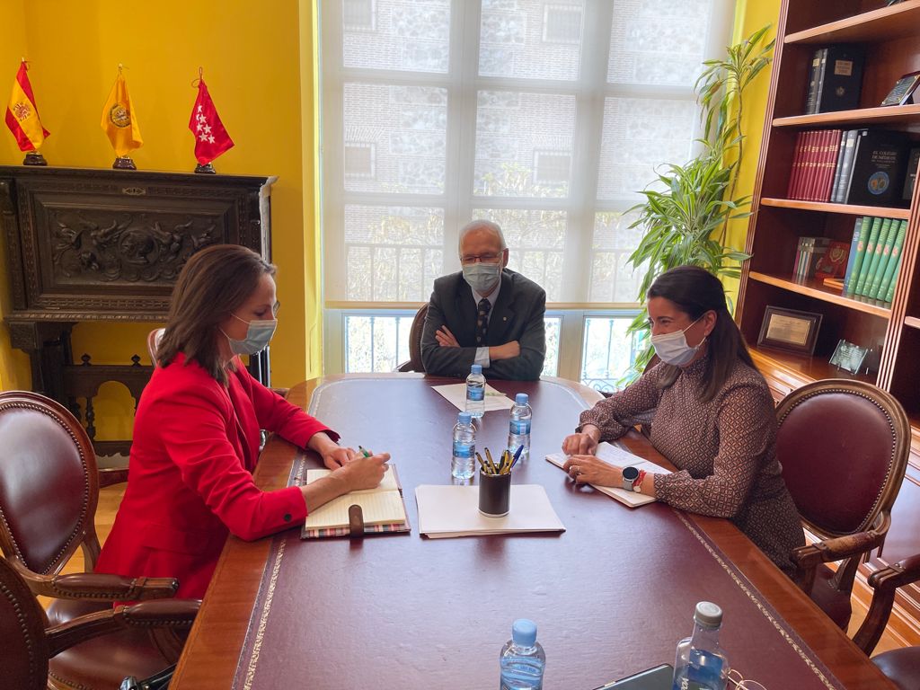 El ICOMEM recibe la visita de la diputada Gádor Joya