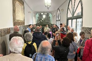 El legado de Cajal cobra vida en la visita guiada del Congreso de la JPS en el Colegio de Médicos de Madrid