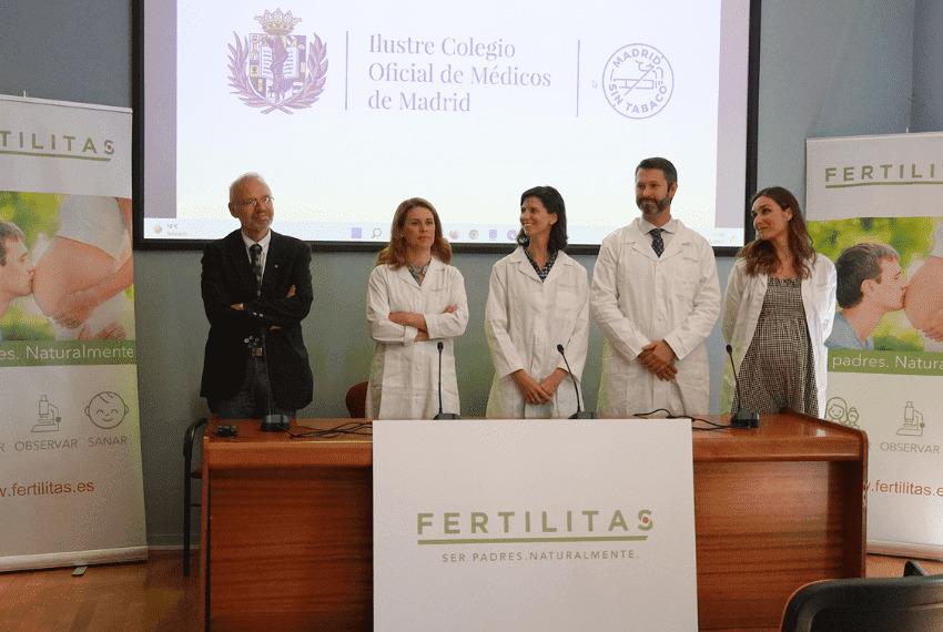 El presidente acompaña en el ICOMEM a cuatro ginecólogos recién formados en naprotecnología